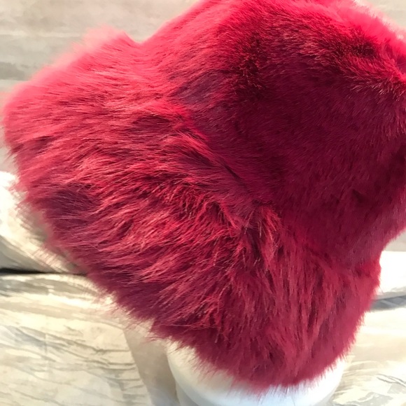 Luxurious Pink Faux Fur Hat - Picture 9 of 10